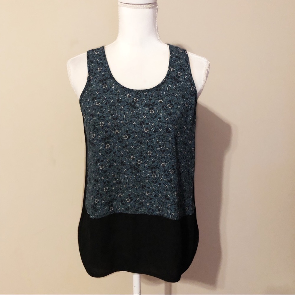 ⭐️ 3 For $15 LOFT Sleeveless Blouse - Picture 2 of 6